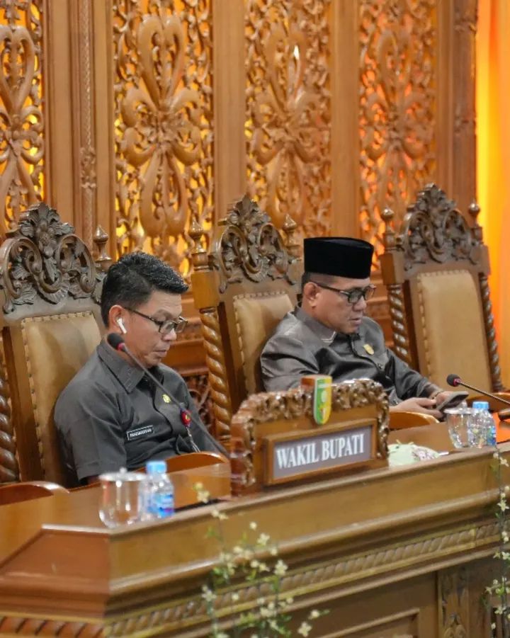 Hadiri Rapat Paripurna DPRD Terkait Dua Ranperda, Bupati Kuansing Diwakili Pj Sekda  Apresiasi Atas Masukan Konstruktif Fraksi Fraksi