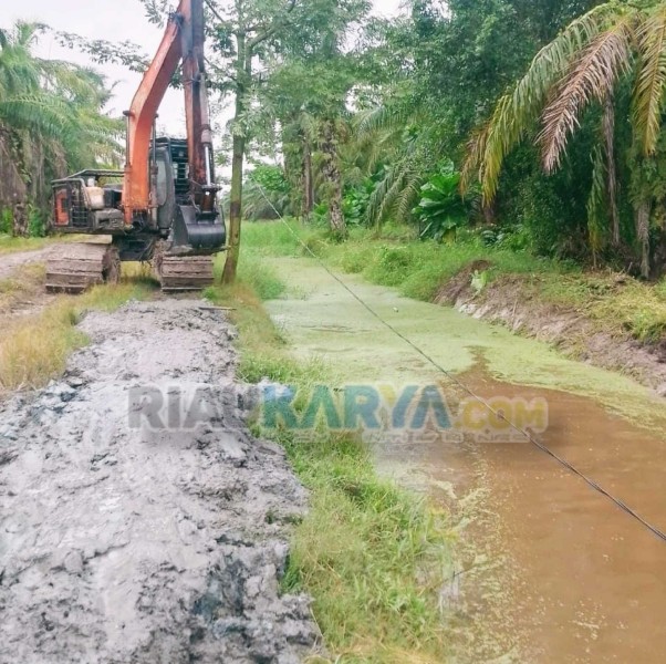 Penghulu Suak Temenggung Kartono: Terima Kasih Pemda Rohil, Normalisasi Berhasil!