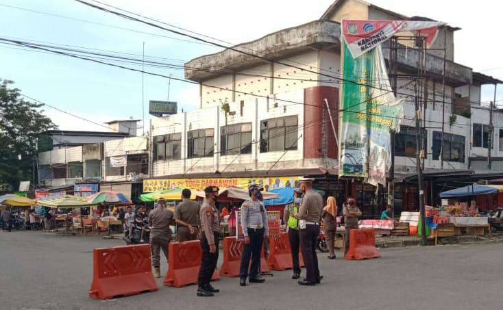 Selama Ramadhan Personel Polres Kampar Lakukan Pengamanan Pasar Tumpah Jelang Buka Puasa