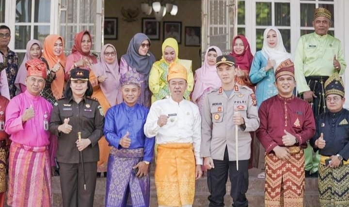 Wakil Ketua DPRD Rohil Basiran Nur Efendi Ikuti Upacara HUT Riau ke-66