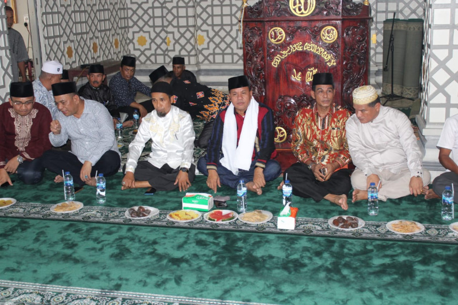 Silaturahmi dengan Warga, H. Suhardiman Amby Dukung Kopah Jadi Kecamatan Baru di Kuansing