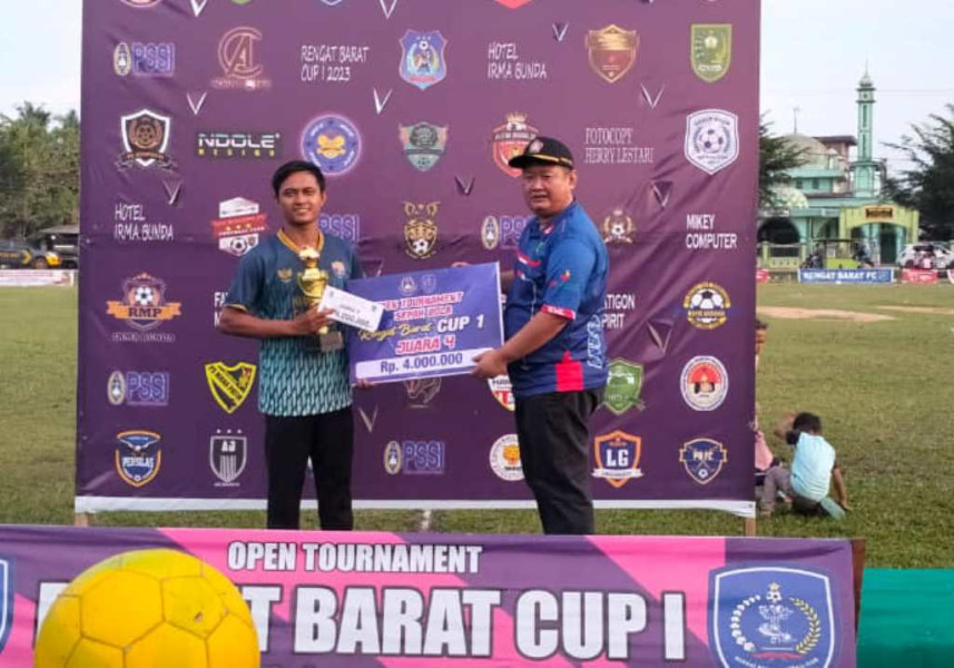 Turnamen Rengat Barat Cup I Resmi Ditutup, Daniel Eka Perdana: Jadikan Momentum Meningkatkan Prestasi Sepak Bola