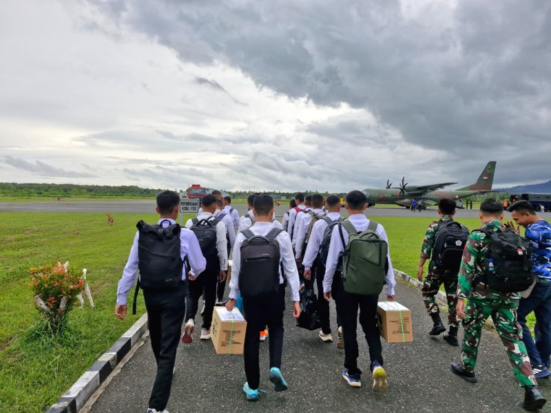 Lanud RSA Natuna Catat Sejarah 19 Casis Tamtama PK TNI AU Gel.III A-91 TA 2025 Berangkat Seleksi Pusat
