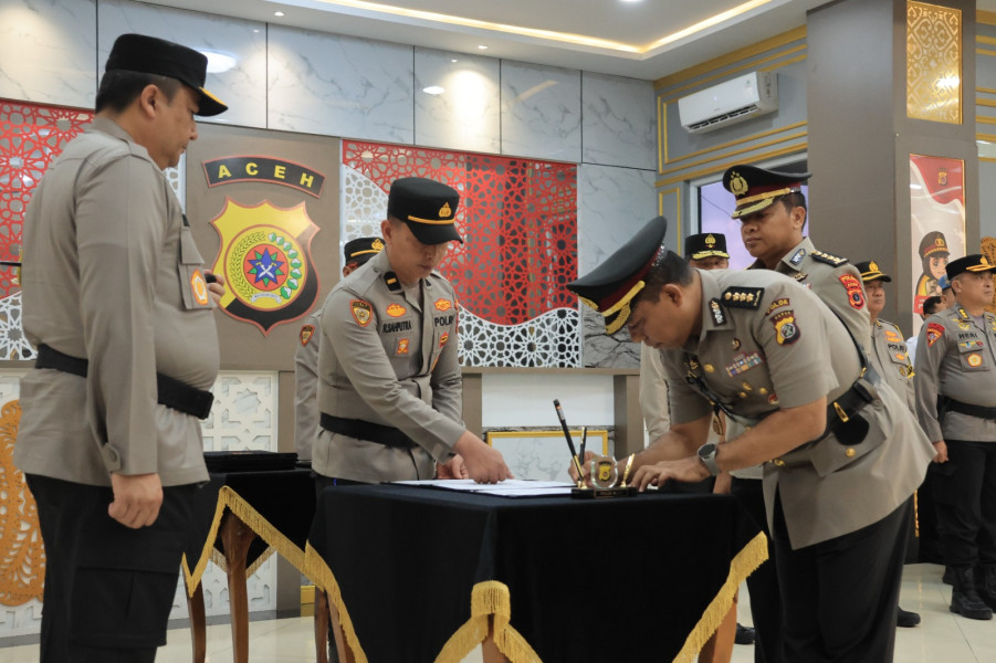 Kapolda Aceh Irup Sertijab Karo Rena Dan 5 Kapolres Jajaran Polda Aceh