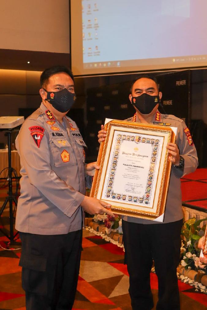 Polresta Pekanbaru Raih Penghargaan Satwil dengan Capaian Nilai IKPA Terbaik TA 2021