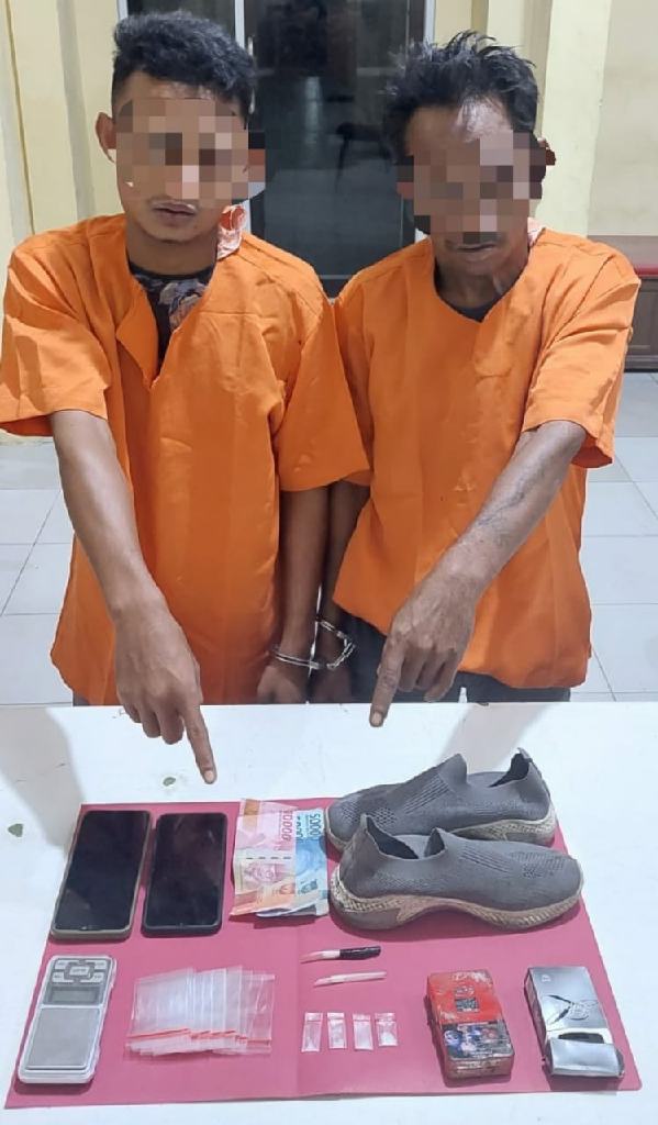 Polsek Tapung Hilir Tangkap Bapak dan Anak Pengedar Shabu di Desa Kotagaro