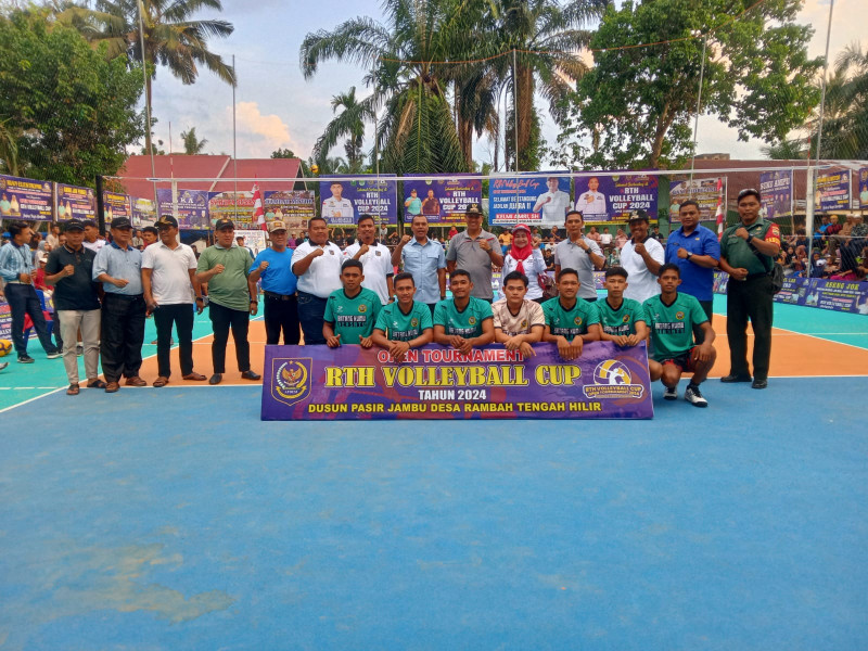 Pembukaan Open Turnamen Voli Di Desa Rambah Tengah Hilir Dihadiri Ketua APDESI Rohul