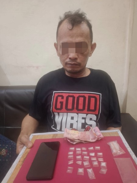 Polsek Lirik Sikat Pelaku Narkoba di Sungai Sagu, 24 Paket Sabu Disita