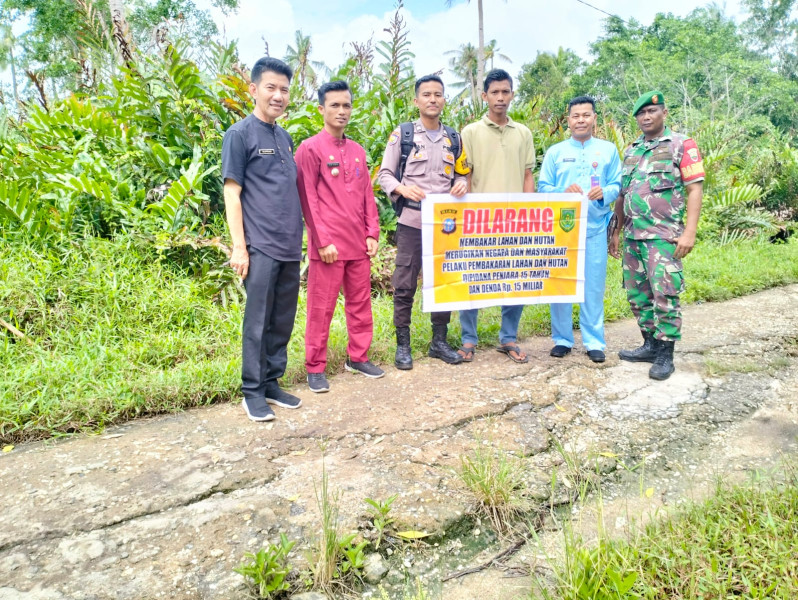 Bhabinkamtibmas dan Bhabisa Patroli Bersama di Kelurahan Bandar Sri Gemilang