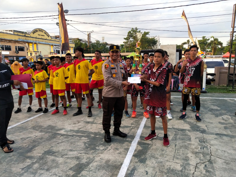 Partai Final Turnamen Bola Volly Antar SMP MTs SeKecamatan Kuantan Tengah Dalam Rangka Memeriahkan Hari HUT Bhayangkara Ke  77 Thn 2023