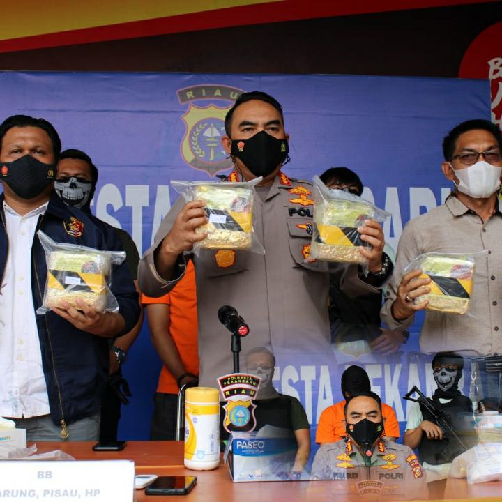Polresta Pekanbaru Tangkap Pengedar Narkoba dengan BB 8 Kg Shabu Siap Edar