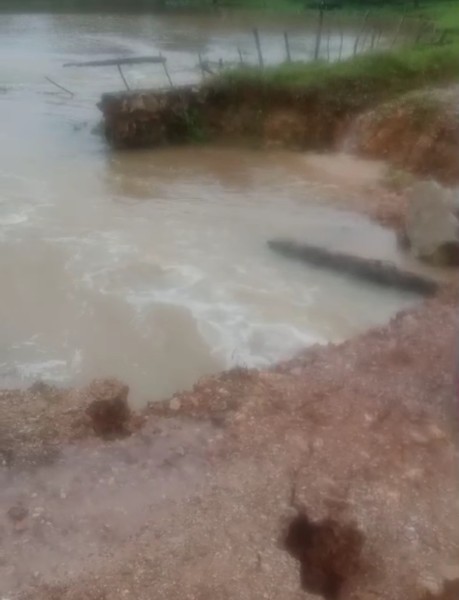 Akibat Kurang Perhatian Pemerintah Jembatan di Gunung Lintang Desa Batu Gajah Mengancam Nyawa!