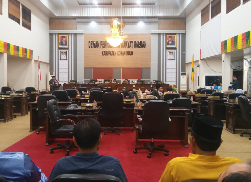 Bupati Rohul Hadiri Rapat Paripurna DPRD Bahas KUA-PPAS T.A 2025