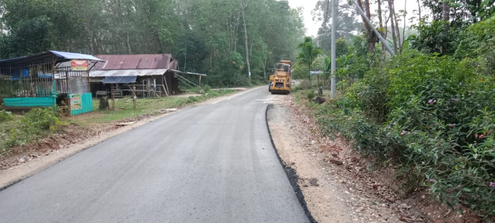 Jalannya Selesai Di Aspal Warga Banjar Benai Apresiasi Bupati Suhardiman