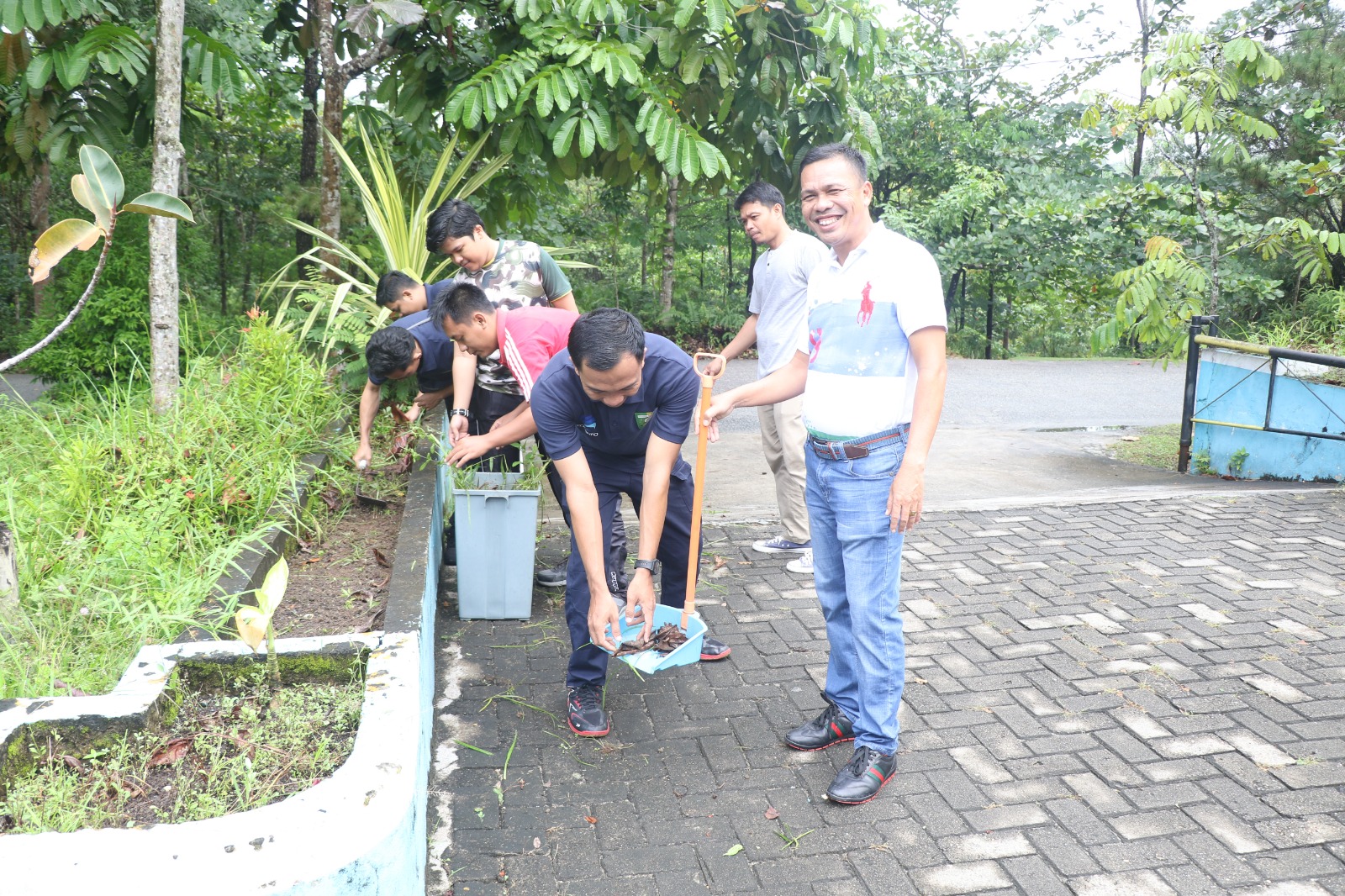 Bersih Bersih Lingkungan, Dinas Kominfos Kuansing Gelar Goro
