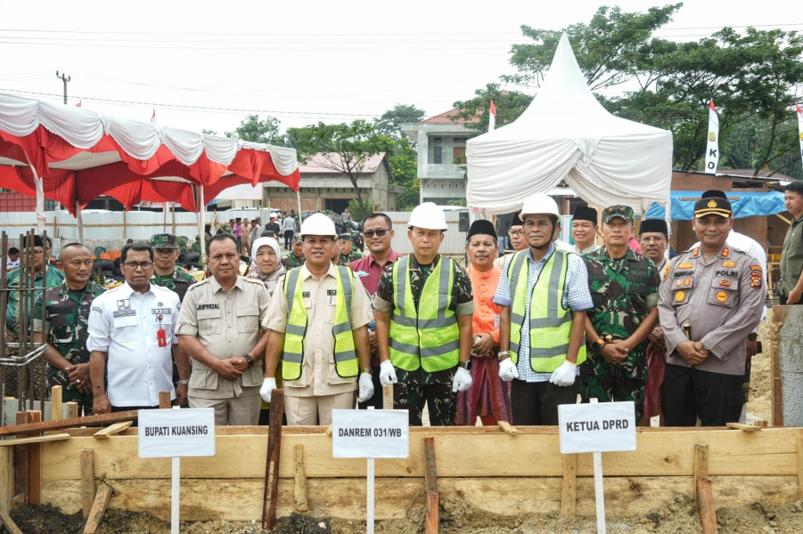 Sempena HUT Kuansing Bupati dan Danrem Letakkan Batu Pertama Pembangunan Makodim