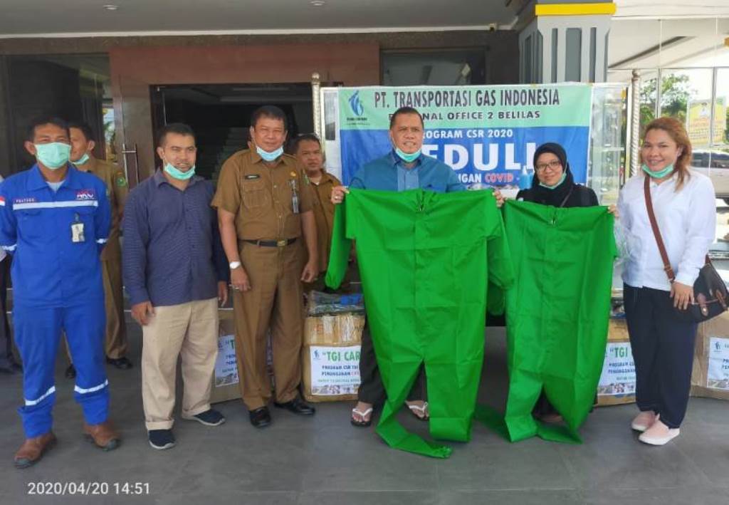 Bupati Inhu Terima Bantuan APD dari PT Transportasi Gas Indonesia