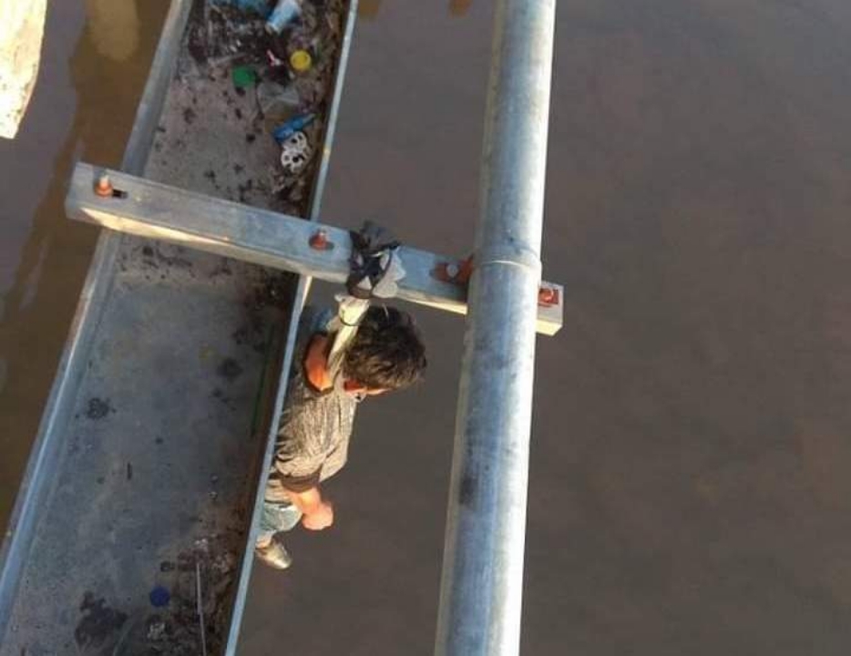 Mayat Pria di Inhil  Ditemukan Tergantung di Jembatan, Ini Keterangan Polisi