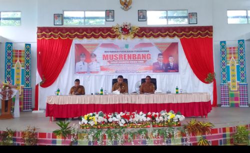 Sambangi Kecamatan Serasan Timur, Bupati Natuna Terima 24 Usulan