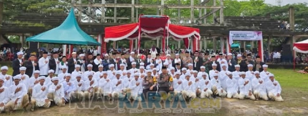 Penuh Semangat, Ratusan Santri dari 19 Pondok Pesantren Ikuti Upacara Hari Santri Nasional di Rokan Hilir