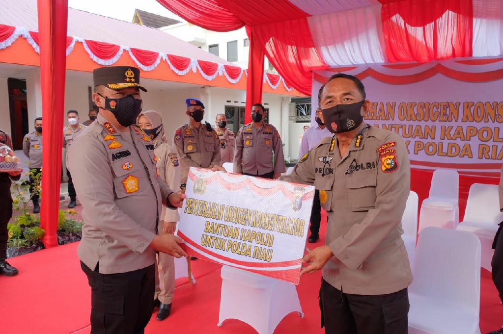 Resmikan Isoter Wisma Kemala, Kapolda Riau Serahkan 30 Oksigen Bantuan Kapolri