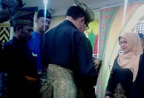 LMR Riau Beri Gelar Kehormatan 'Datin' untuk Ketua DPRD