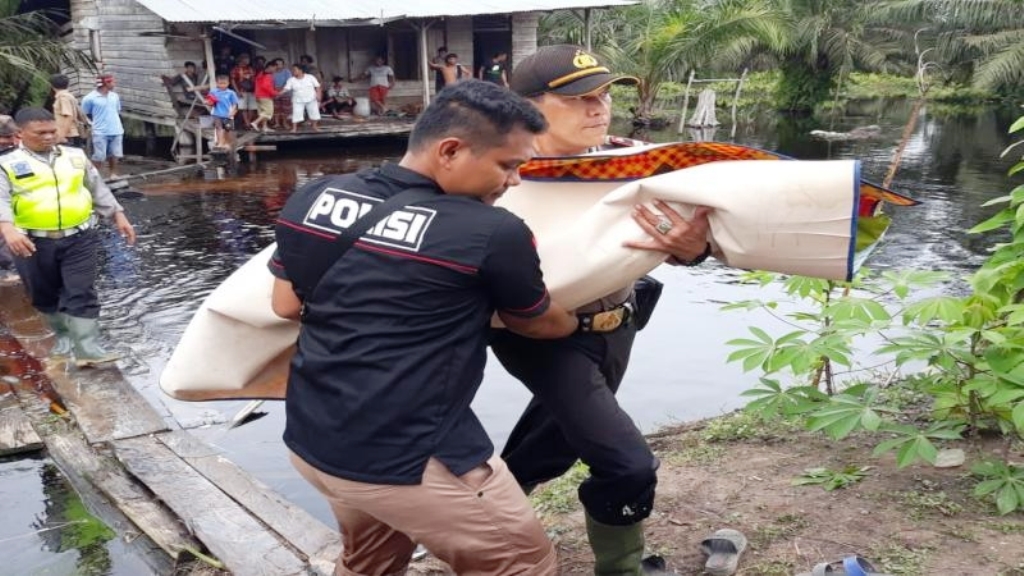 Main Banjir Depan Rumah, Bocah Tewas Diterkam Buaya