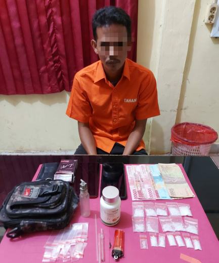 Polsek Tapung Hulu Ringkus Bandar Narkoba dengan 17 Paket Shabu Siap Edar 