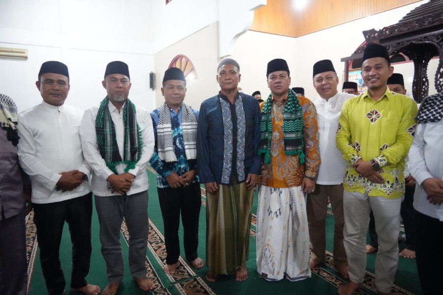 38 Tahun Mengabdi Jadi Imam Mesjid Suhardiman Berangkatkan Anasrul Umroh