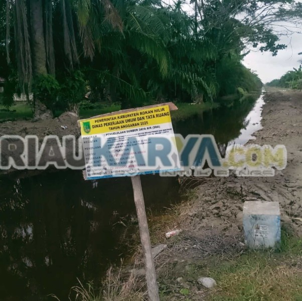 Diduga Proyek Normalisasi di Pekaitan Asal Jadi, Warga Keluhkan Kualitas Pengerjaan