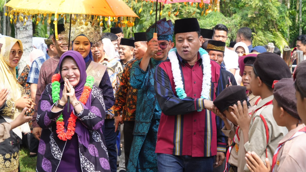 Hadiri Doa Padang Di Paboun Bupati Ingin PPL Gerak cepat Terapkan Teknologi Pertanian Terbaru.