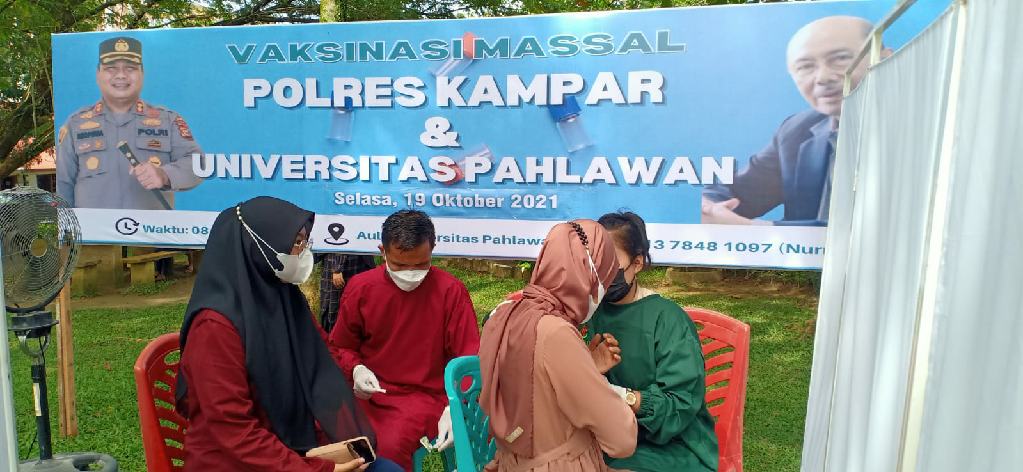 Polres Kampar Gelar Vaksinasi di Kampus Universitas Pahlawan T. Tambusai Bangkinang