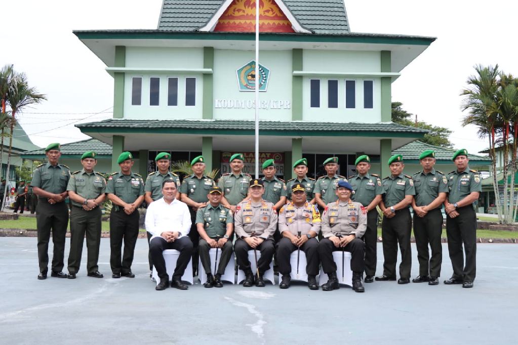 Sinergitas TNI-Polri, Kapolda Riau Kunjungi Kodim 0313/KPR dan Yonif 132/BS
