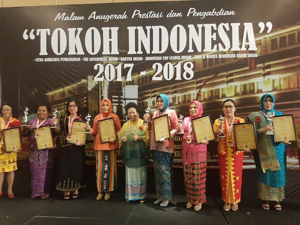 Rezita Meylani Yopi Raih Penghargaan Nasional Sebagai Perempuan Inspiratif Indonesia Tahun 2017-2018