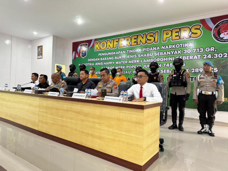 Polda Riau Gagalkan Penyelundupan 30 Kg Sabu dan Ribuan Liquid Narkoba dari Malaysia