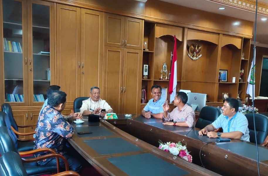 Perkuat Sinergi Membangun Daerah, Bupati Rokan Hulu Sambut Hangat Relawan Pelita Nusantara Jaya