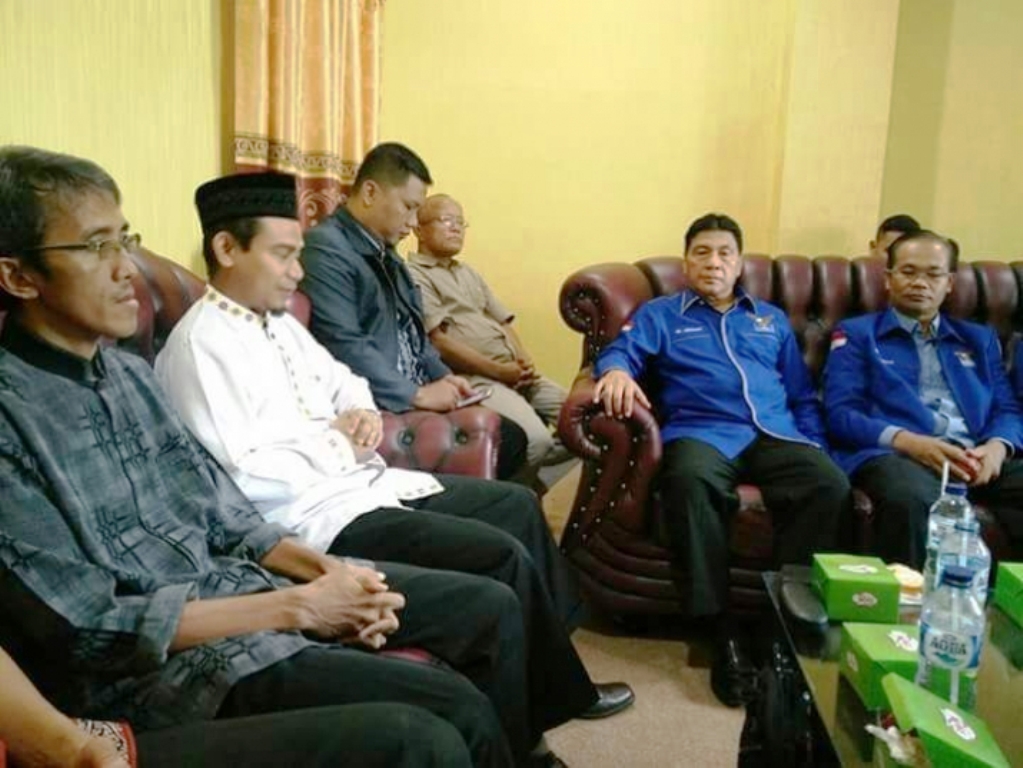 Silaturrahmi Ke Markaz PKS, Achmad Ingin Berkoalsi Dengan PKS di Pilgubri 2018