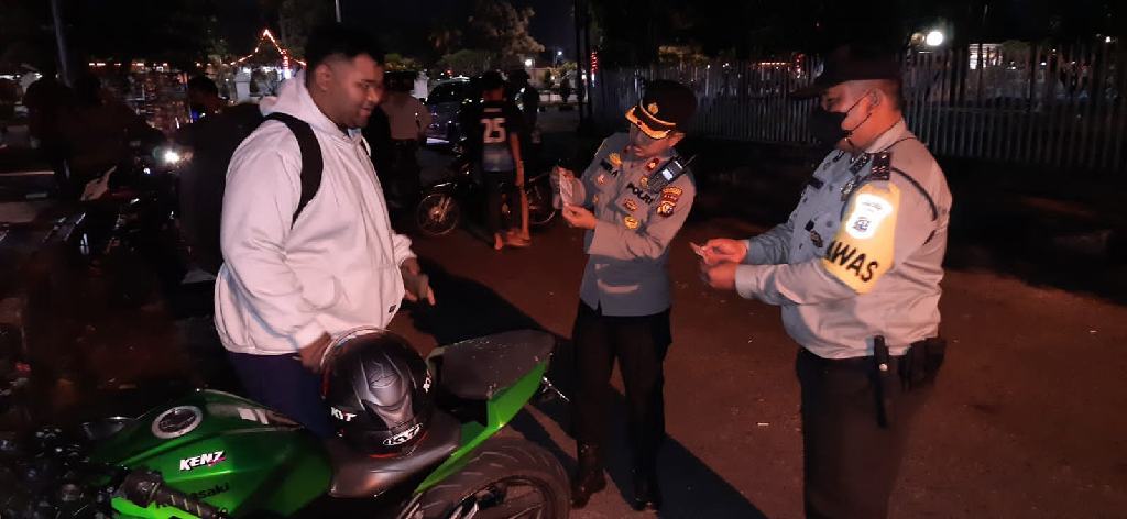 Kompol Dany Langsung Pimpin Patroli Preventif Stright di Wilkum Polsek Limapuluh