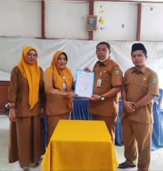 Syafridah Resmi Jabat Plt Kepala SDN 005 Sungai Raya Gantikan Rozali
