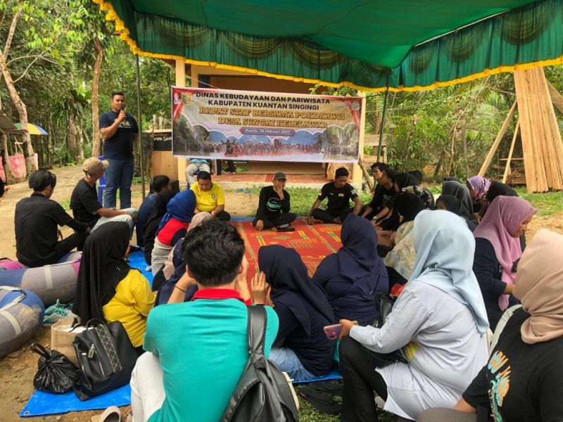 Azhar  Memajukan Pariwisata Dengan Meningjkatkan SDM Pelaku Wisata