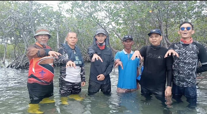 BRGM Tinjau Kondisi Mangrove di Kecamatan Subi