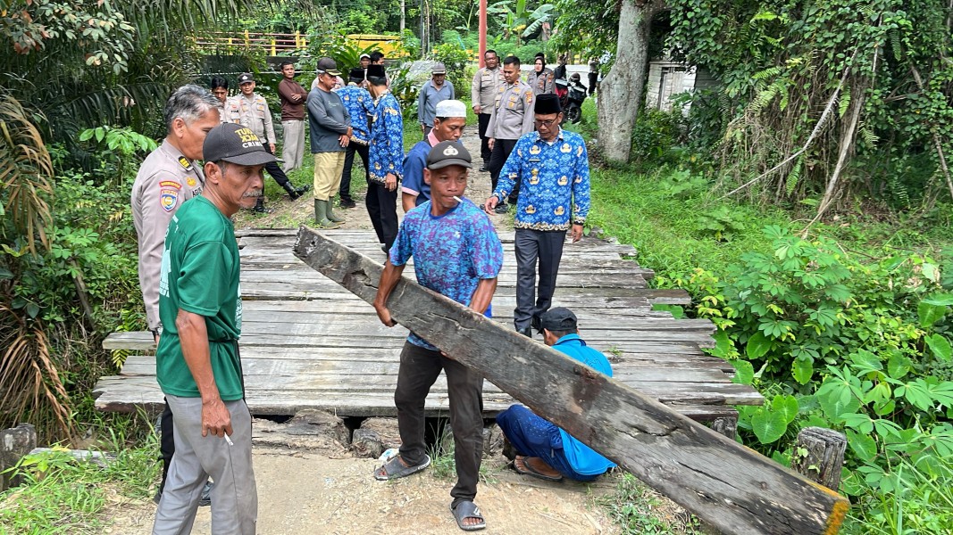 Doa Bersama Tandai Progres Renovasi Jembatan Merah Putih Presisi Tahap II di Seberida