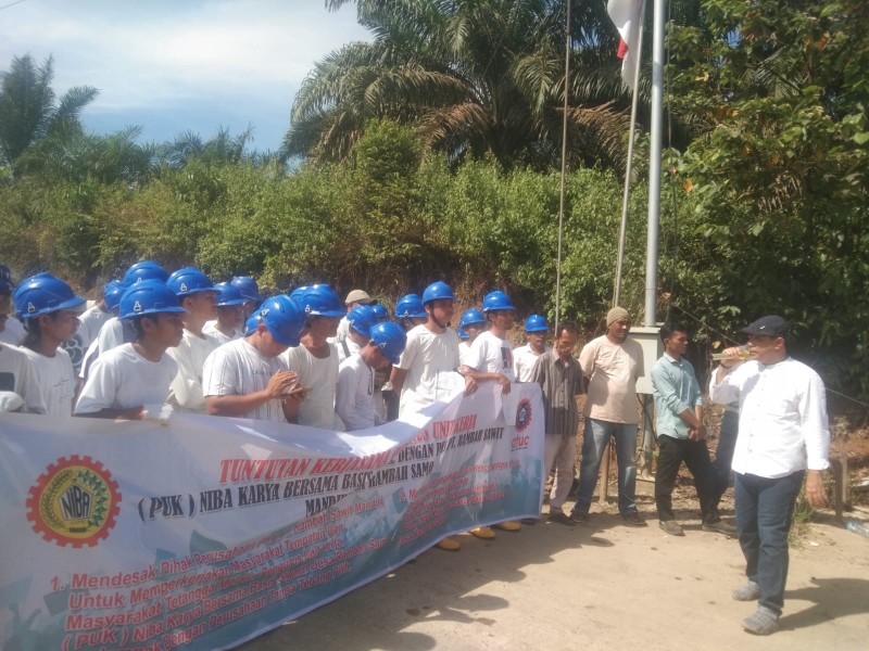 PUK Karya Bersama Sigatal Gelar Aksi Damai Tuntut Realisasi Kerja Sama Dengan PT RSM