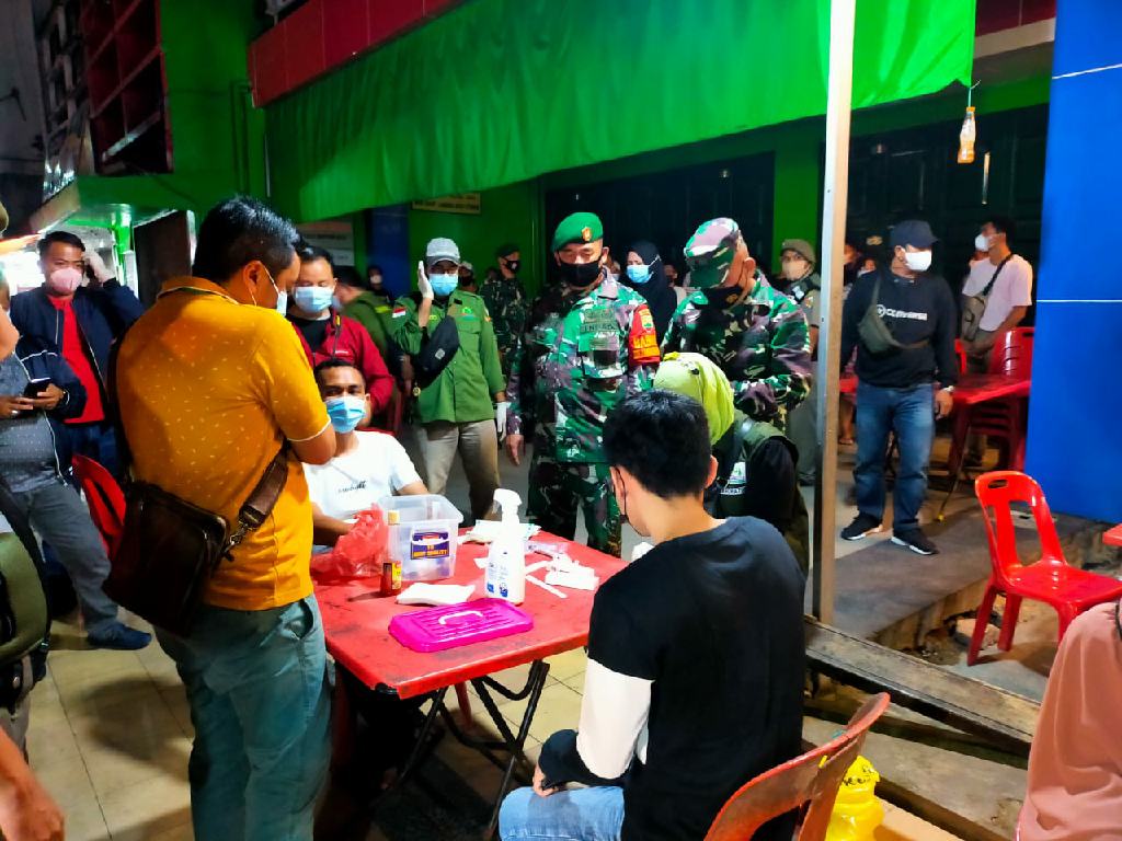 Operasi Satgas PPKM Kota Pekanbaru, Lakukan Swab dan Berikan Vaksinasi Gratis