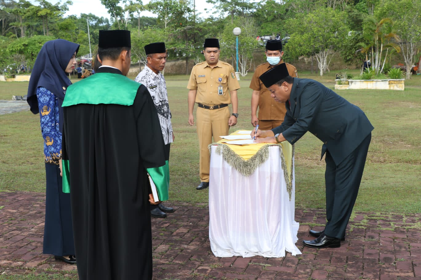 Ambil Sumpah Janji ASN Plt Bupati Warning ASN Untuk Disiplin