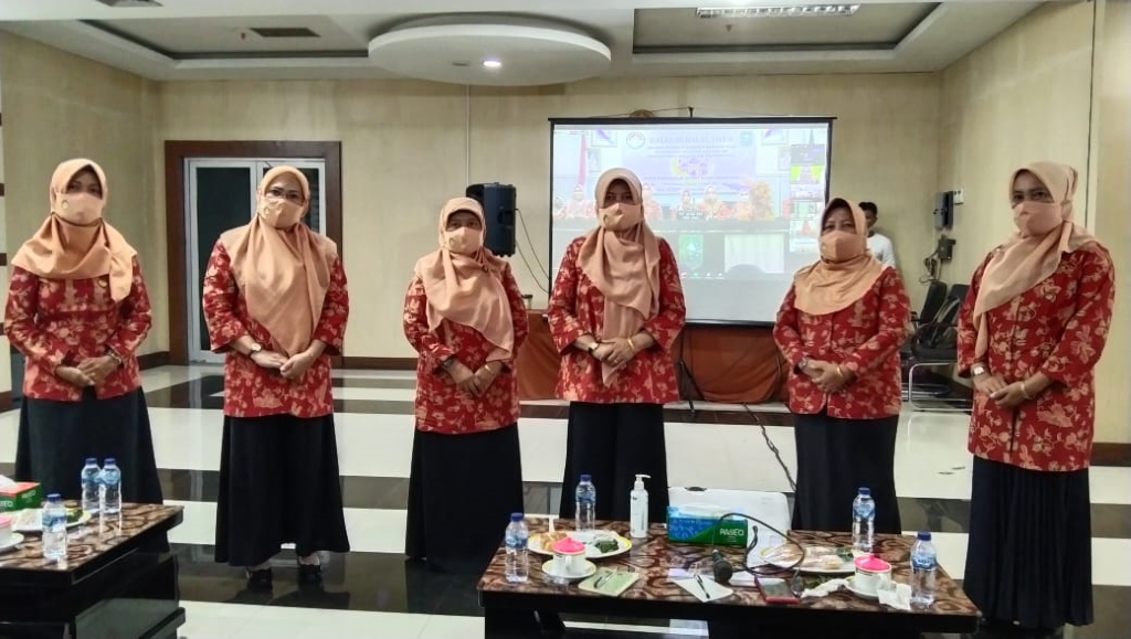Dharma Wanita INHU Ikuti Halalbihalal Virtual 1442 H Bersama DWP Provinsi Riau