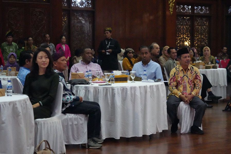Promosi Budaya Kuansing Dihadiri Puluhan Duta Besar Negara Sahabat Gubernur Riau Berharap Pacu Jalur Lebih Diminati Wisatawan Mancanegara