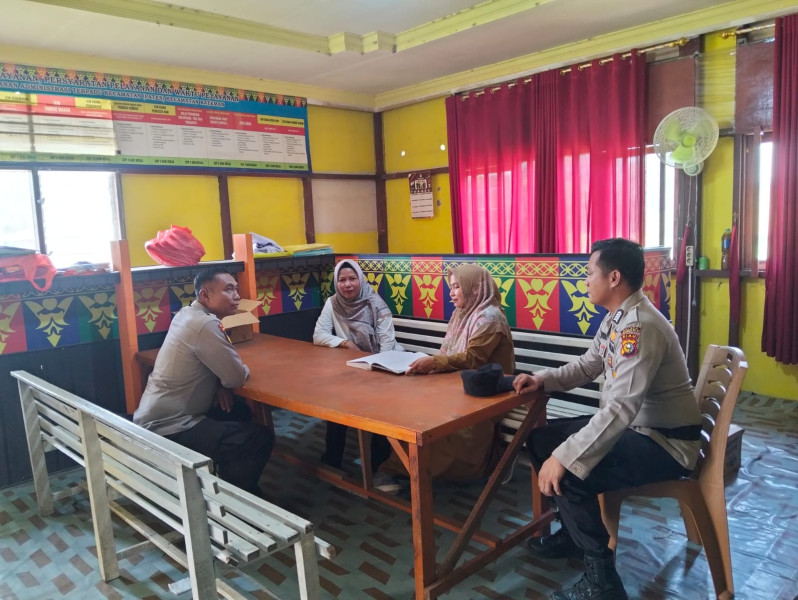 Perkuat Sinergi, Polsek Kateman dan PPK Kecamatan Kateman Rutin Berkoordinasi untuk Pilkada Serentak yang Damai