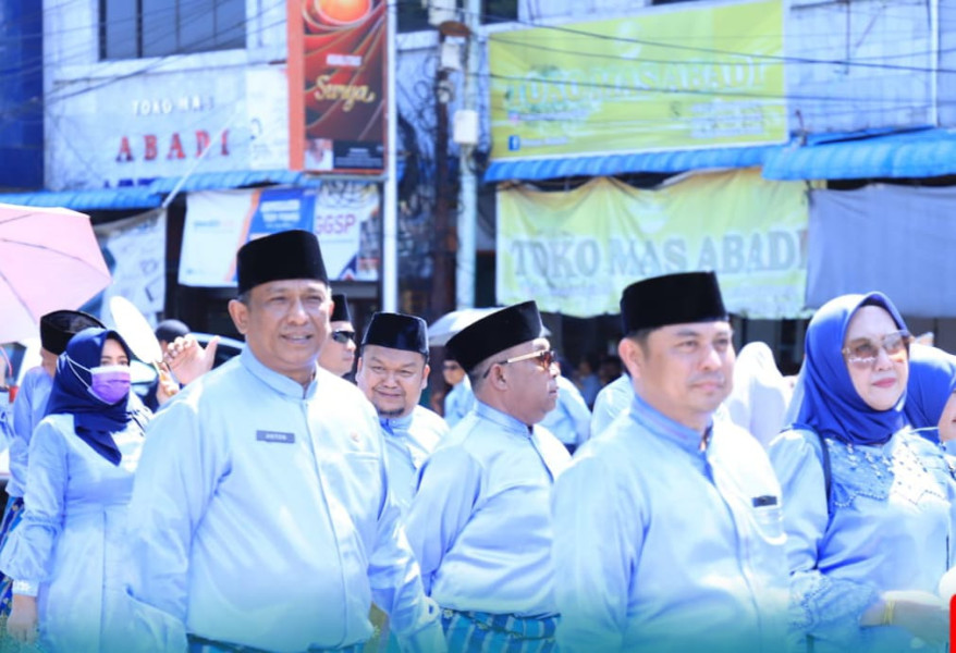 Kadis PUPR Rohul Ikuti Pawai Ta'aruf MTQ ke XLII Tingkat Provinsi Riau