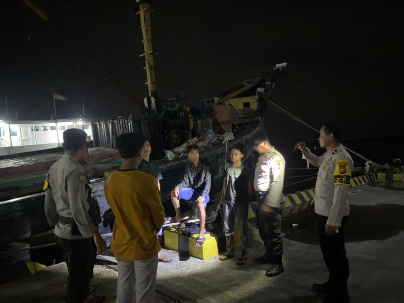 Jajaran Polsek Kateman Rutin Melaksanakan Kegiatan Patroli Malam Berupa Kegiatan Kepolisian Yang Ditingkatkan (KRYD)